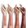 Der individuell anpassbare Ultra-Care-Lippenstift
